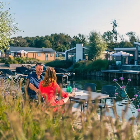Europarcs De Kraaijenbergse Plassen База отдыха *