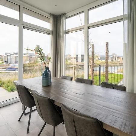 Europarcs De Kraaijenbergse Plassen Aldeamento Turístico Linden