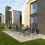 Europarcs De Kraaijenbergse Plassen פארק נופש *